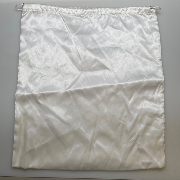 Authentic Roger Vivier Paris White Satin Dust Storage Gift Drawstring Bag Luxury - Picture 3 of 5